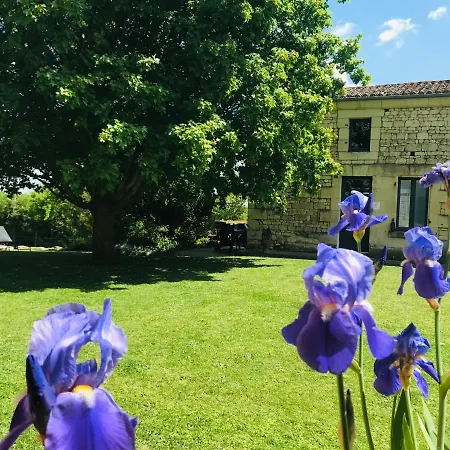 Couette-café Au Boom Coeur - Petit Déjeuner Inclus - En Option 3*