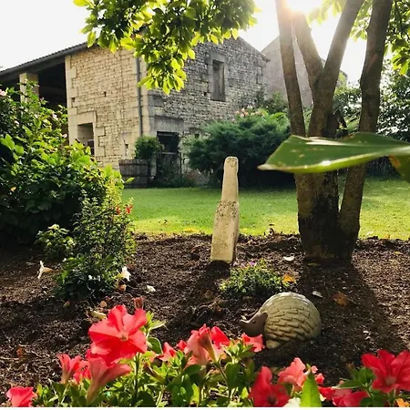 Au Boom Coeur - Petit Dejeuner Inclus - En Option 3* Tourtenay